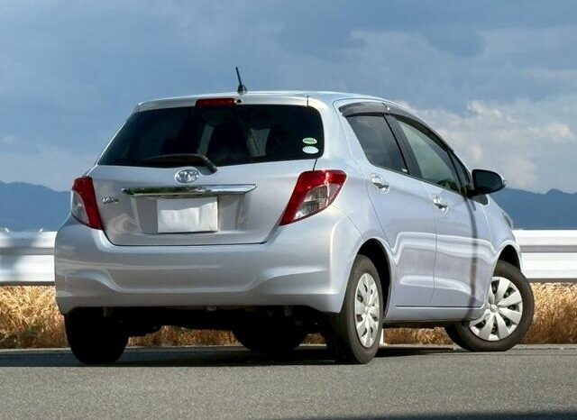 
								TOYOTA VITZ 2013 full									