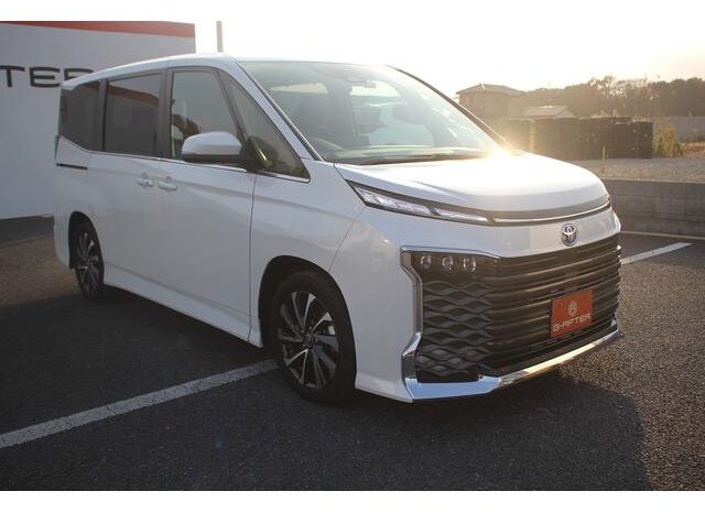 
								TOYOTA VOXY 2025 full									