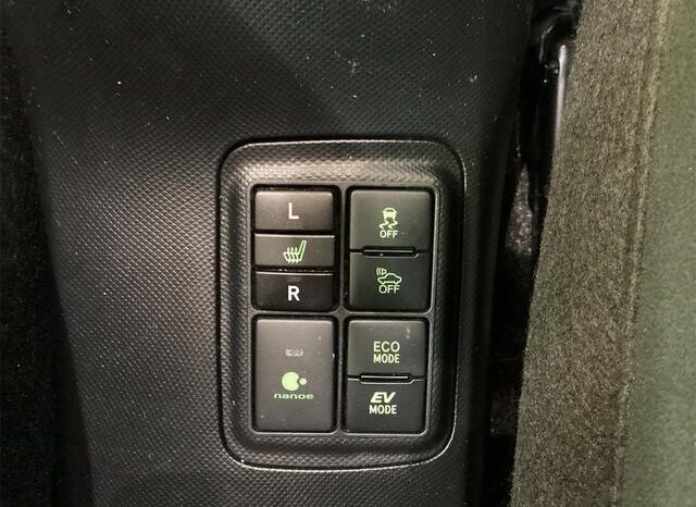 
								TOYOTA AQUA 2018 full									