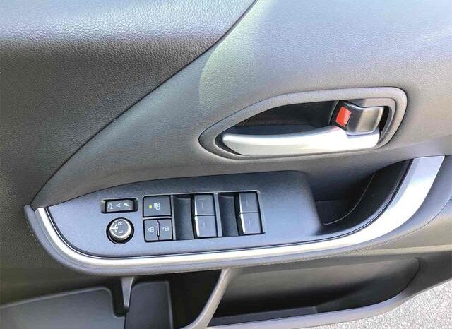 
								TOYOTA VOXY 2025 full									