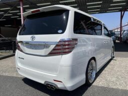 TOYOTA VELLFIRE 2008