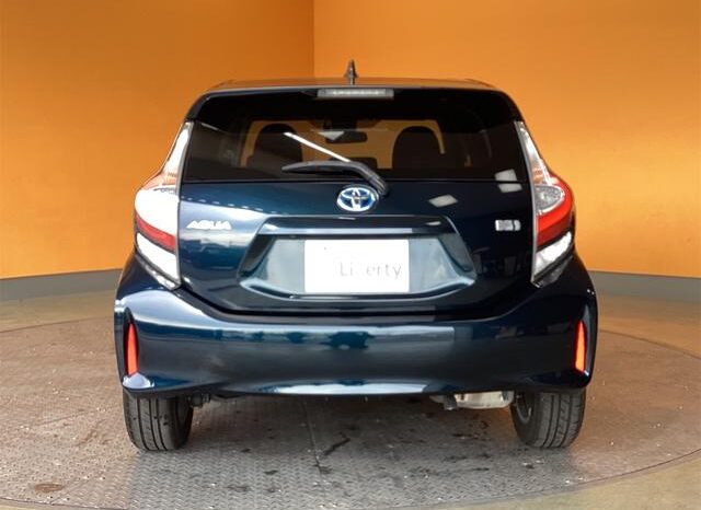 
								TOYOTA AQUA 2017 full									