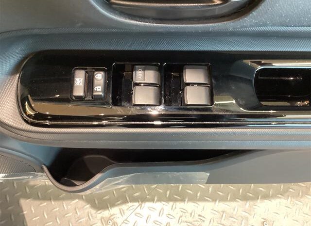 
								TOYOTA AQUA 2018 full									