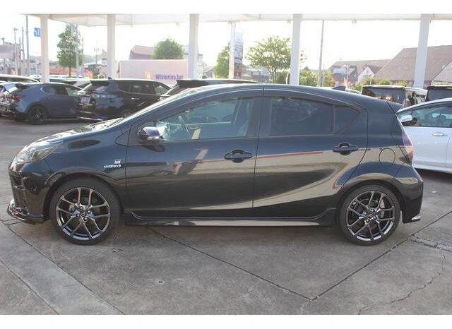 
								TOYOTA AQUA 2018 full									