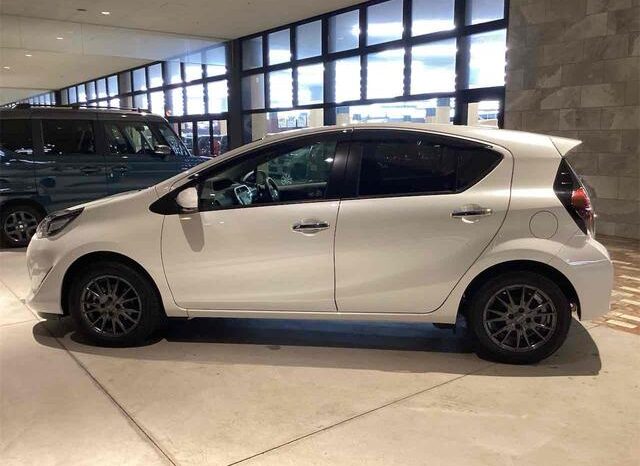 
								TOYOTA AQUA 2020 full									