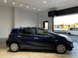 
										TOYOTA AQUA 2017 full									