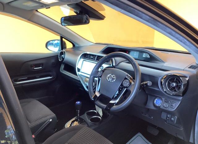 
								TOYOTA AQUA 2017 full									