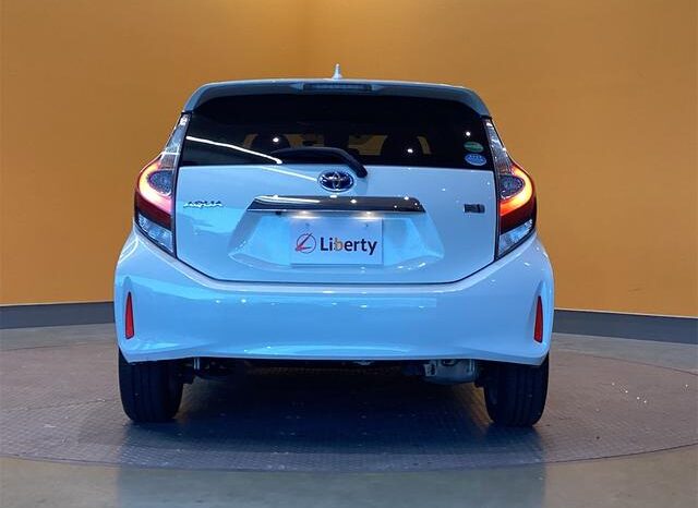 
								TOYOTA AQUA 2018 full									