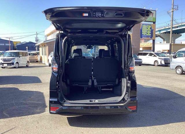 
								TOYOTA VOXY 2025 full									