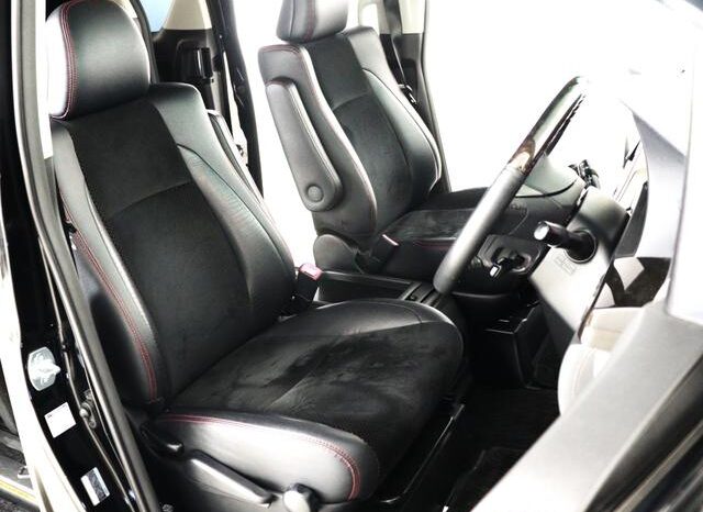 
								TOYOTA VELLFIRE 2013 full									