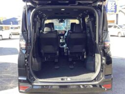 
										TOYOTA VOXY 2025 full									