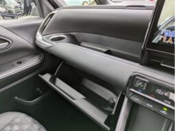 
										TOYOTA VOXY 2025 full									