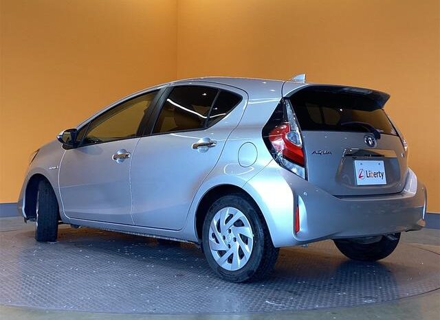 
								TOYOTA AQUA 2018 full									