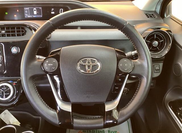 
								TOYOTA AQUA 2017 full									