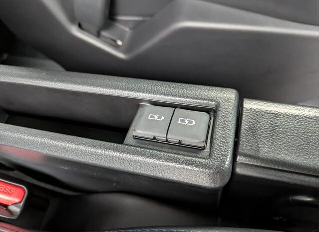 
								TOYOTA VOXY 2025 full									