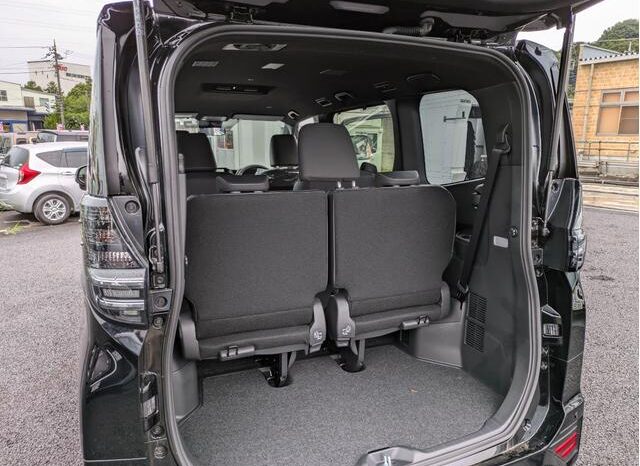 
								TOYOTA VOXY 2025 full									