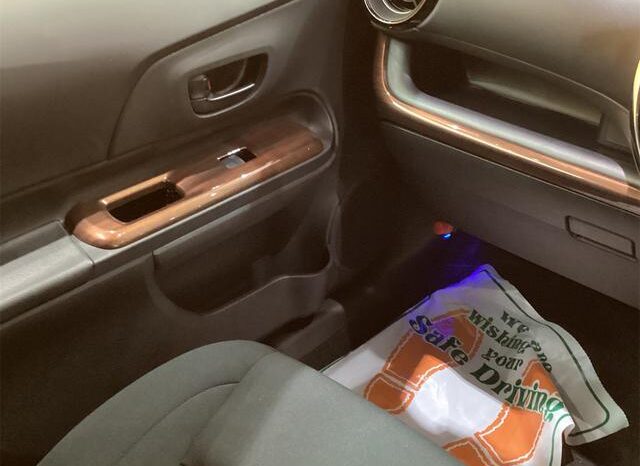 
								TOYOTA AQUA 2018 full									