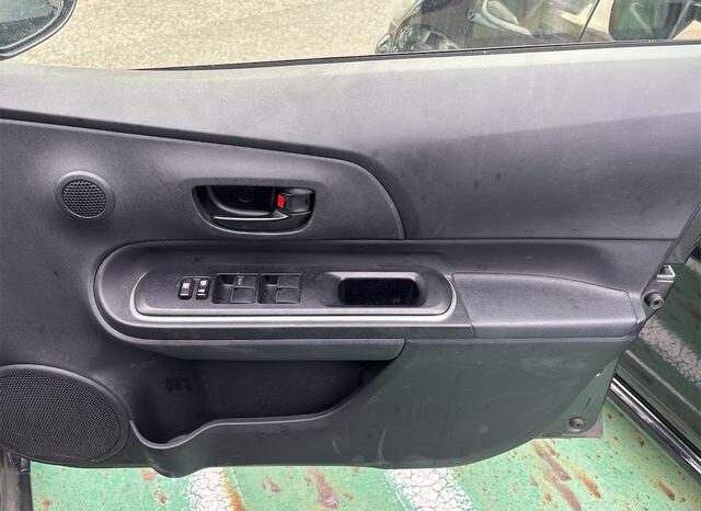 
								TOYOTA AQUA 2017 full									