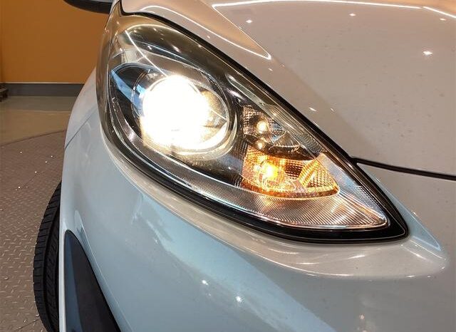 
								TOYOTA AQUA 2018 full									