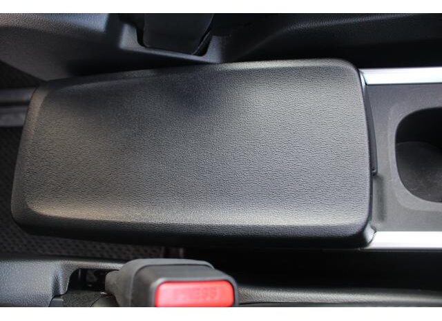 
								TOYOTA VOXY 2025 full									