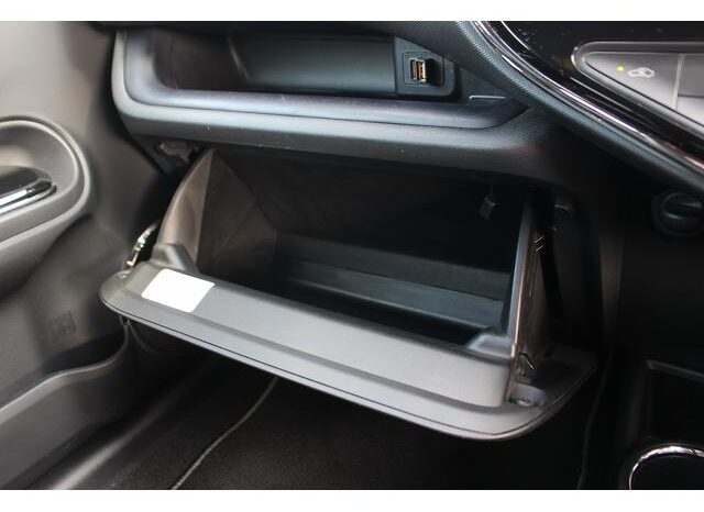 
								TOYOTA AQUA 2018 full									