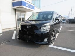 TOYOTA VOXY 2008