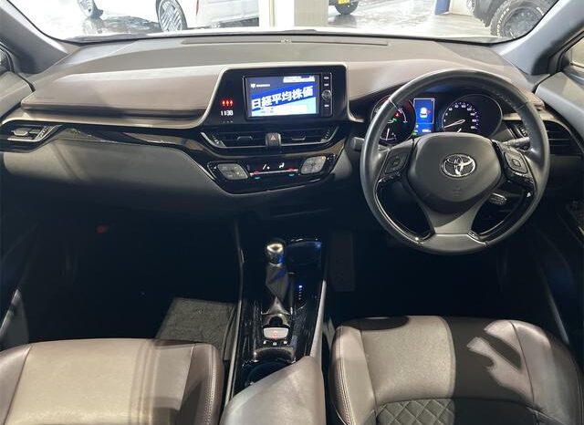 
								TOYOTA C-HR 2018 full									