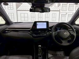 
										TOYOTA C-HR 2021 full									