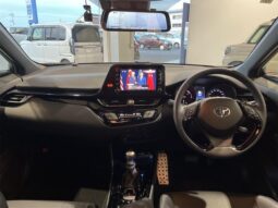 
										TOYOTA C-HR 2021 full									