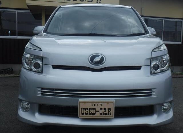 
								TOYOTA VOVY 2008 full									