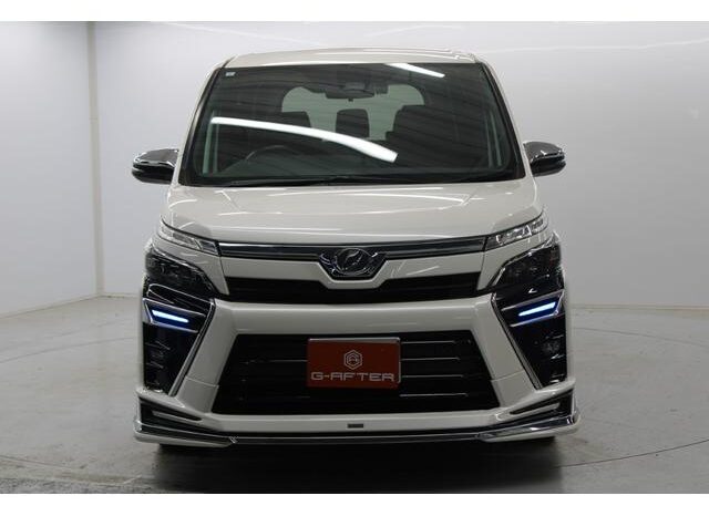
								TOYOTA VOXY 2019 full									