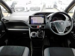 
										TOYOTA VOXY 2021 full									
