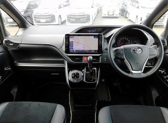 
								TOYOTA VOXY 2021 full									