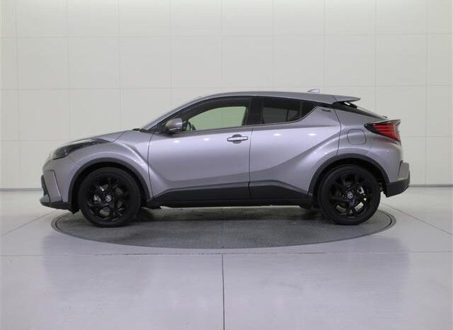 
								TOYOTA C-HR 2022 full									