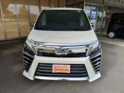 
										TOYOTA VOXY 2019 full									