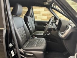 
										TOYOTA VOXY 2022 full									