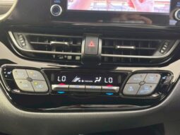 
										TOYOTA C-HR 2021 full									