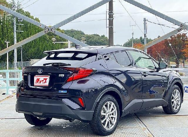 
								TOYOTA C-HR 2022 full									