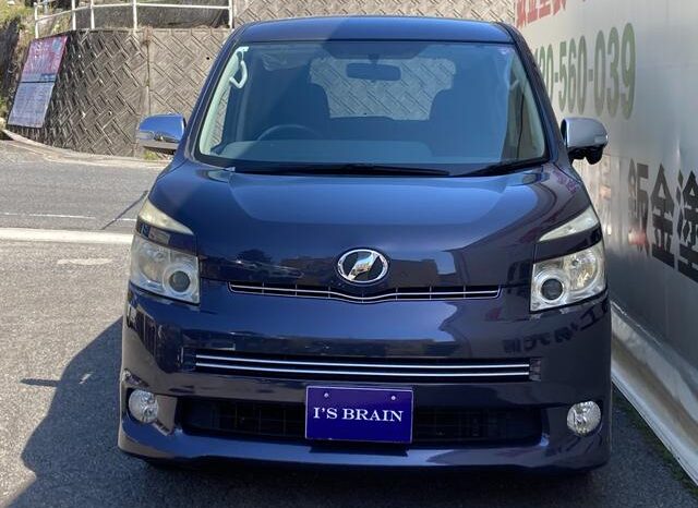 
								TOYOTA VOVY 2009 full									