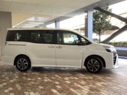 
										TOYOTA VOXY 2021 full									