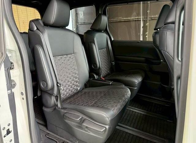 
								TOYOTA VOXY 2022 full									