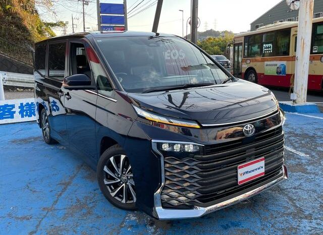 
								TOYOTA VOXY 2022 full									