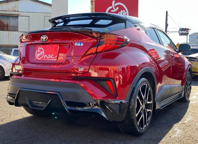 
								TOYOTA C-HR 2021 full									