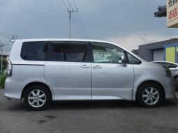
										TOYOTA VOVY 2008 full									