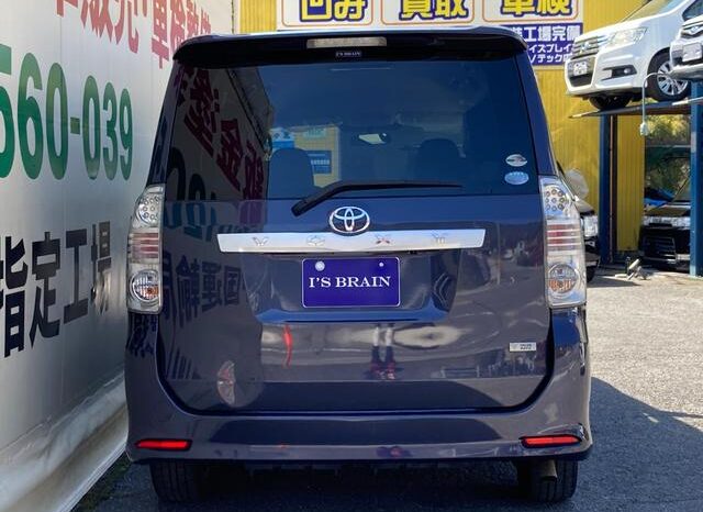 
								TOYOTA VOVY 2009 full									