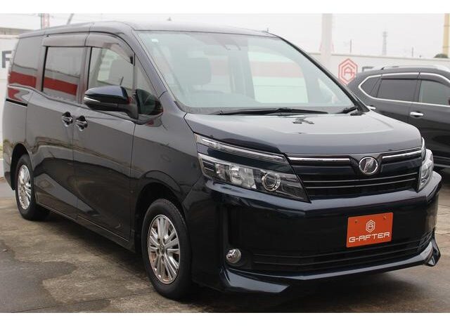 
								TOYOTA VOXY 2016 full									