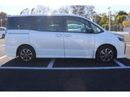 
										TOYOTA VOXY 2019 full									