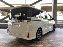 
										TOYOTA VOXY 2021 full									
