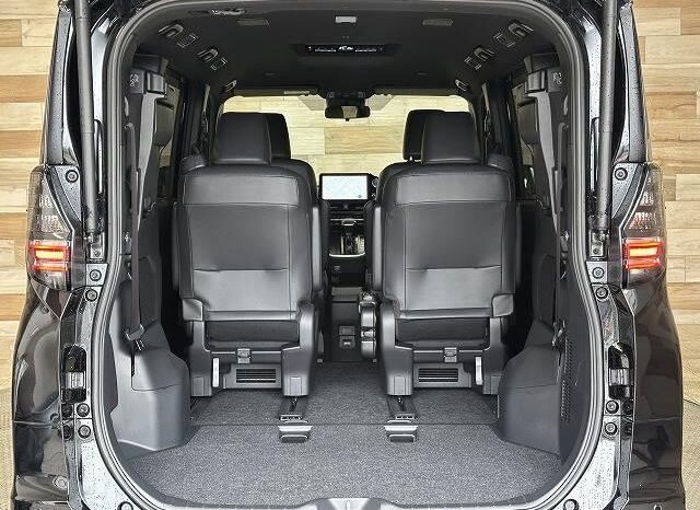 
								TOYOTA VOXY 2022 full									