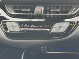 
										TOYOTA C-HR 2021 full									